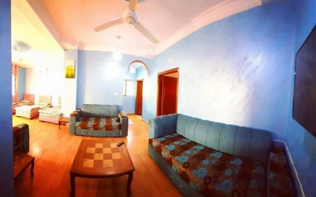 Al Hawari Apartments - Al Farouk Street