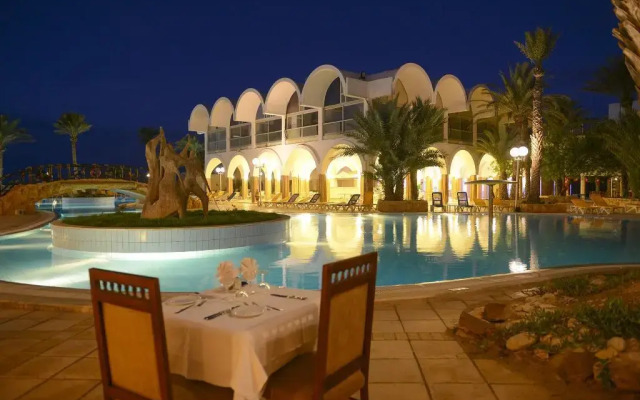 Monarque Dar Jerba Narjess - Family Only