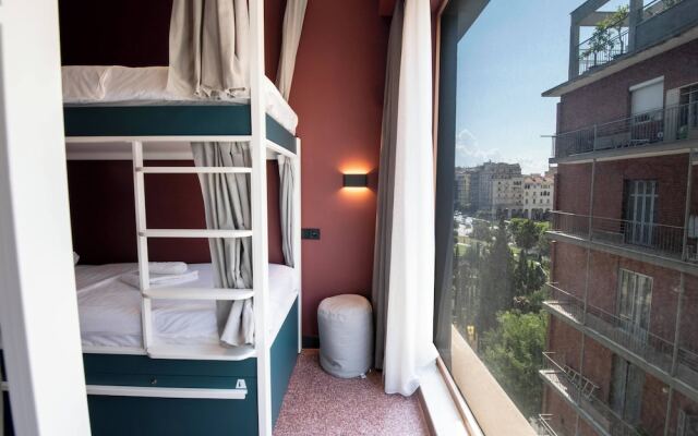 Zeus is Loose Hostel