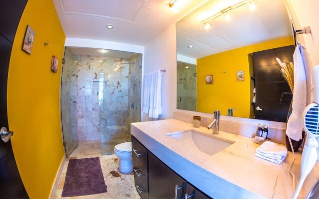 Elements Penthouse 1 2 Bedroom Condo by RedAwning