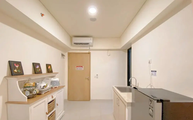 Modern 2BR Room at Meikarta Apartment By Travelio