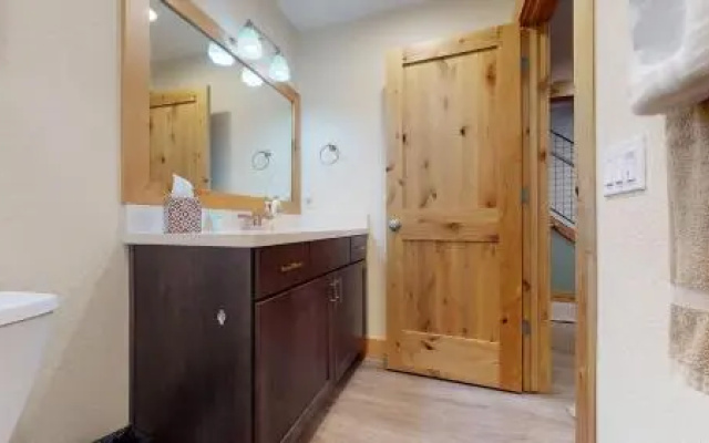 Mammoth Sierra Townhomes #11