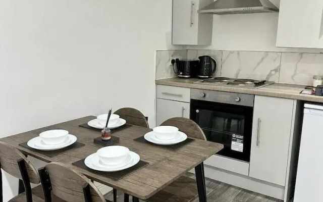 Broad Street, Wolverhampton - 2 Bedroom Apartment
