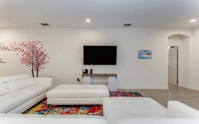 6028bod 14 Bedroom Home