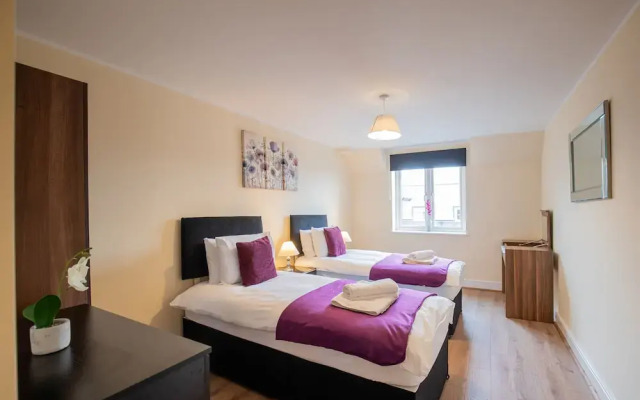 2-bedroom Penthouse, Clockhouse, Hoddesdon