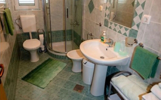 Keko - 100 m From the Beach - A2