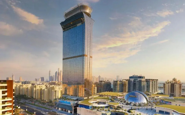 Luxurious St Regis 1 Bed Palm View