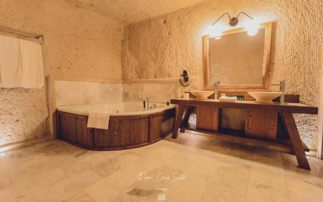 Nino Cave Suites