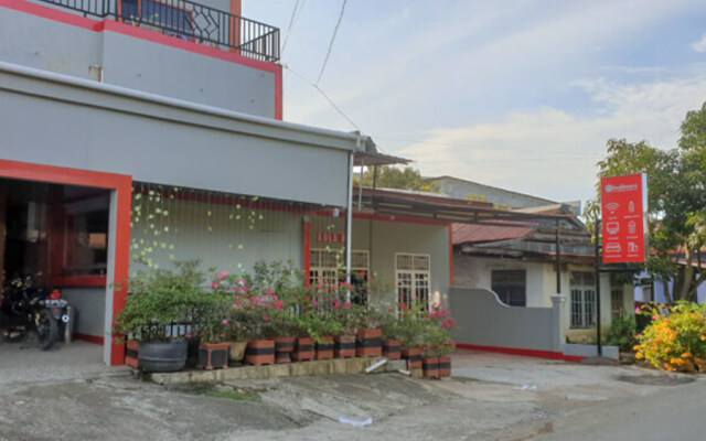 Formerly RedDoorz@ Hotel Yaki Mamuju