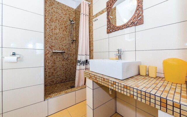 Stunning Home in Sibenik With Wifi and 5 Bedrooms