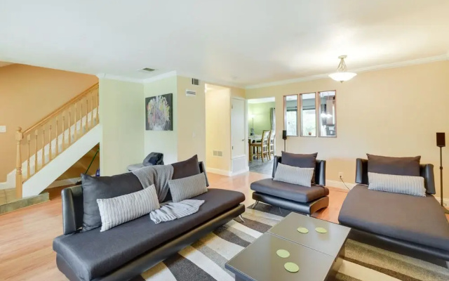 Sunny San Jose Townhome - Family Friendly!