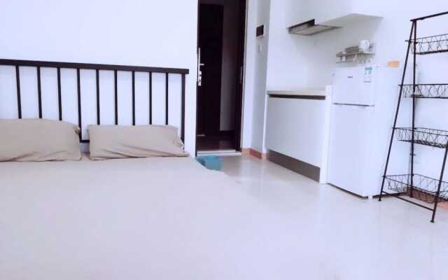 White Cloud Apartment