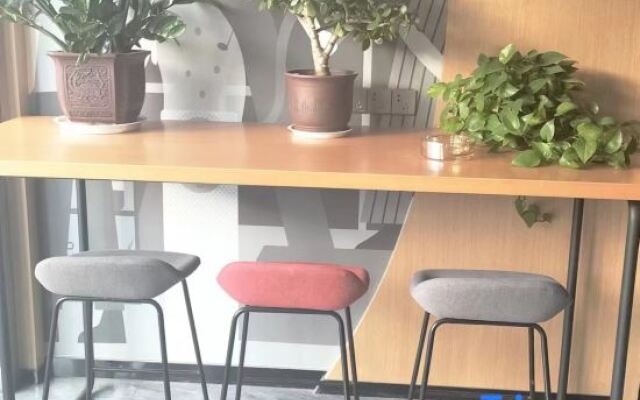 Shankee Hotel (Xinxiang Huixian Baligou Tourist Center)