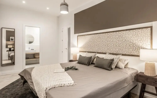 Sevilla - 4 Bedrooms in Trafalgar