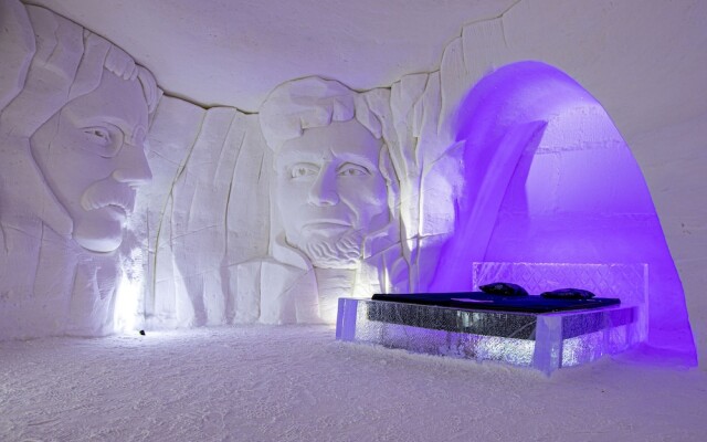 Lapland Hotels Snow Village