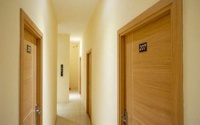 RedDoorz Plus @ Losari Makassar