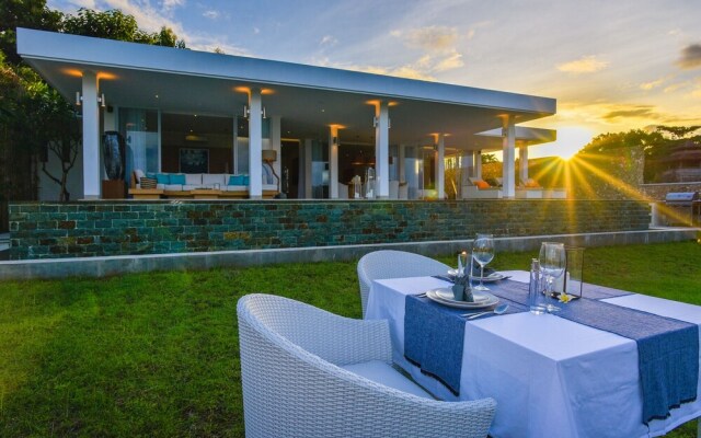 Deep Blue Villa
