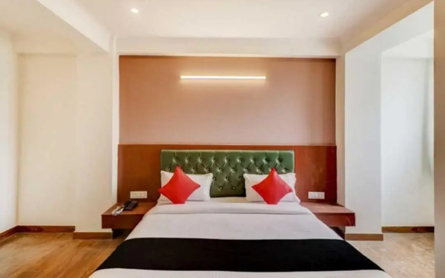 OYO 92328 Admi Suites