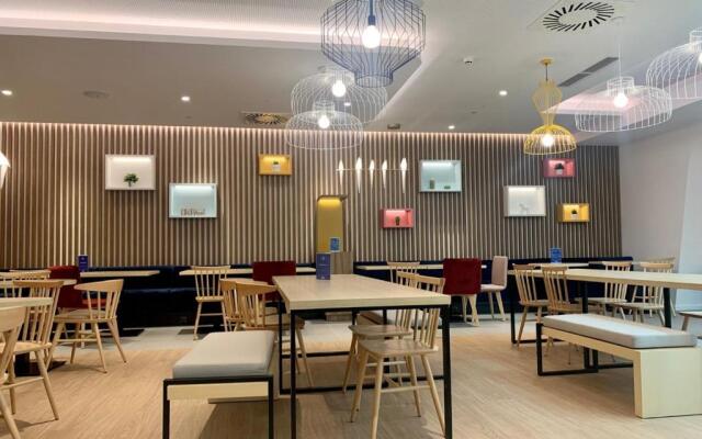 Hampton by Hilton Barcelona Fira Gran Via