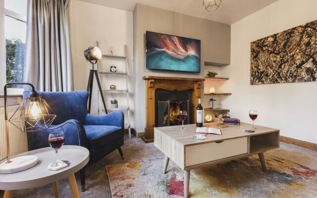 Ellerthwaite Place Getaway with Hot Tub