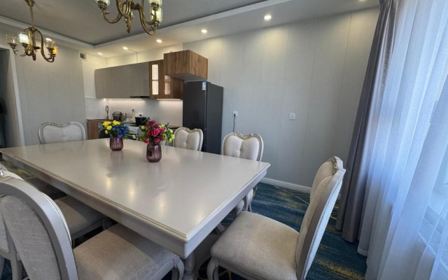 Capital Tower - Apartments and Services
