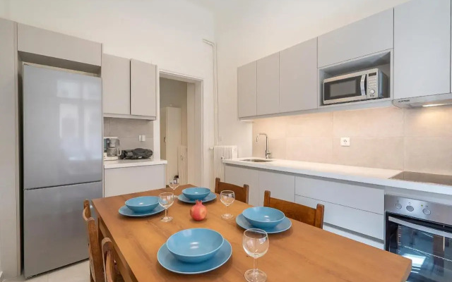 Charming 3bd apt. close to metro