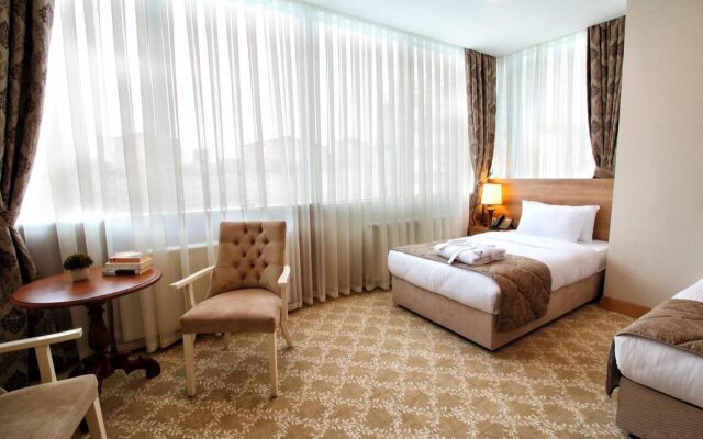 Sarissa Hotel