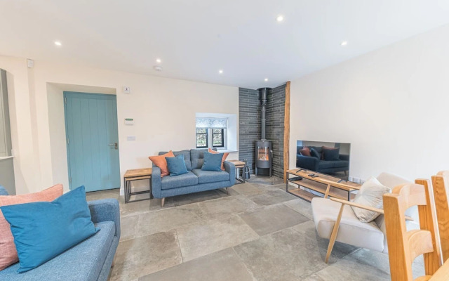 No 2 The Coach House