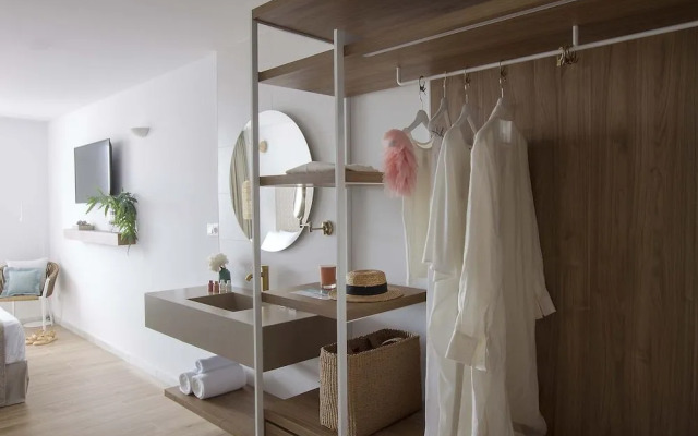 May Altafulla Beach Boutique Hotel