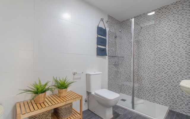 Sunny Terrace Apartment, Old Town Views