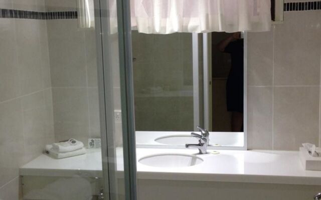 Central Caleula Motor Lodge