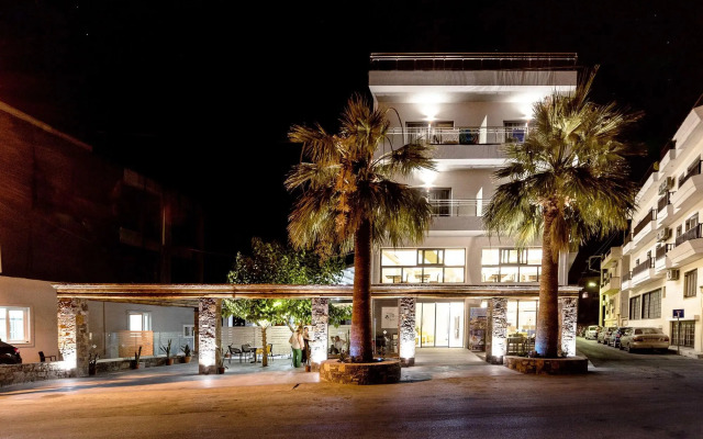 Pollis Hotel