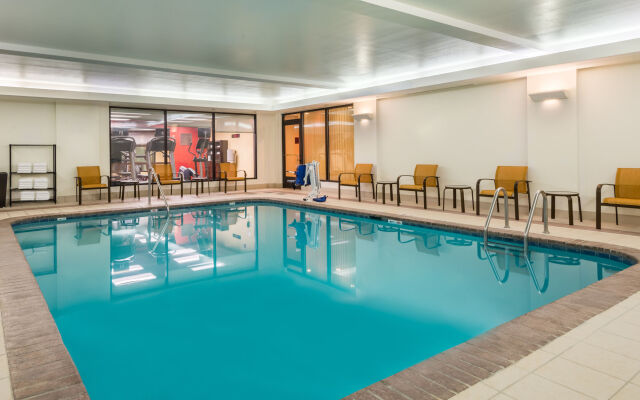 Courtyard by Marriott Knoxville Cedar Bluff