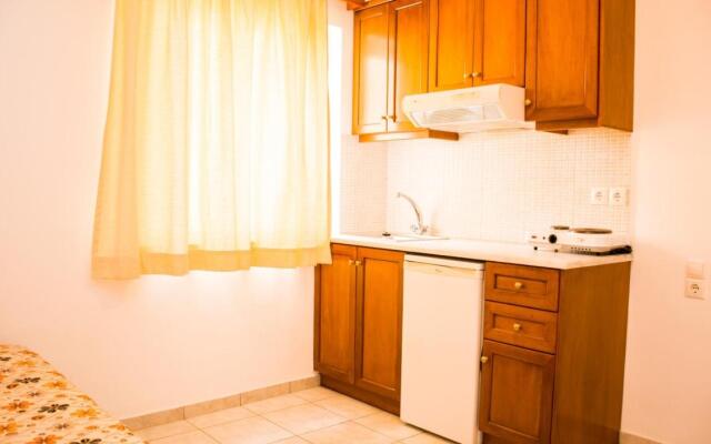 Villa Aphrodite Hotel Apartments Studios by Estia