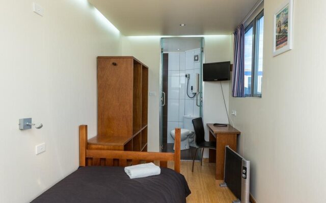 Riverlands Roadhouse Motel