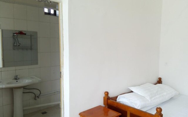 Peaceful Hotel