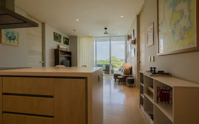 2BR 5 Guests Private Balcony and Shared Pool
