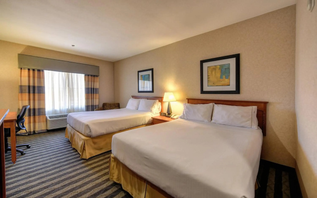 Holiday Inn Express Hotel & Suites Manteca by IHG