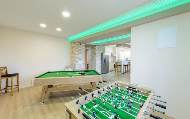 Villa Pave / Six Bedrooms H1