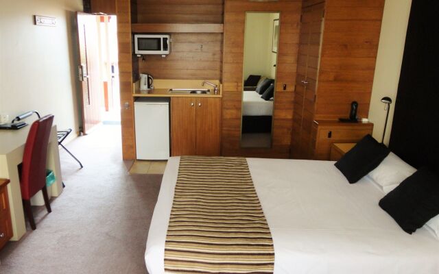 Sovereign Park Motor Inn