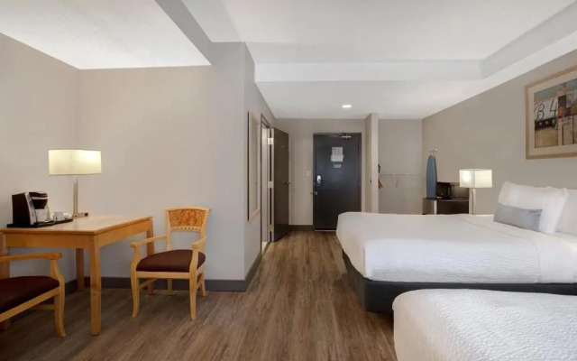 Victoria Airport/Sidney Travelodge