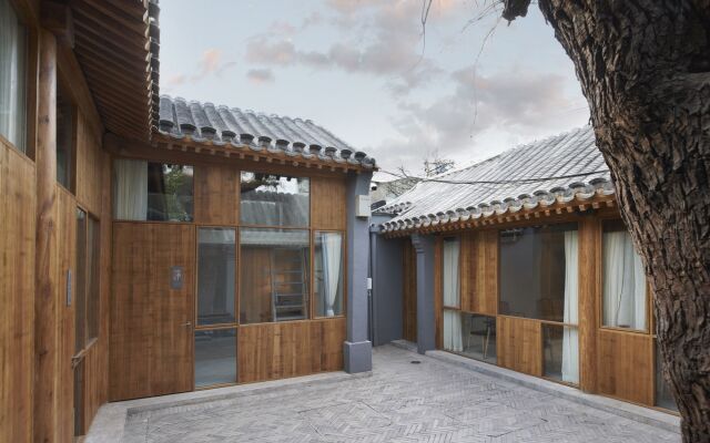 Yin Courtyard