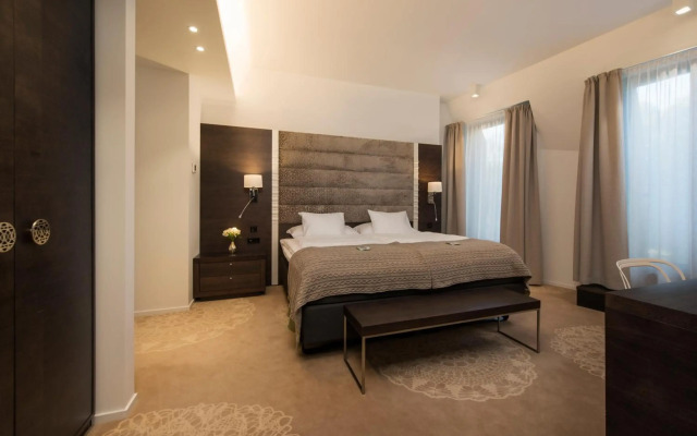 Lydia Hotel