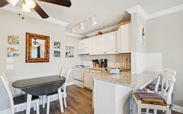 Sandpiper Cove 8245 Studio Bedroom Condo by RedAwning