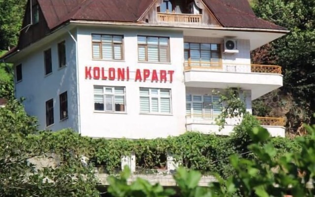 Koloni Apart