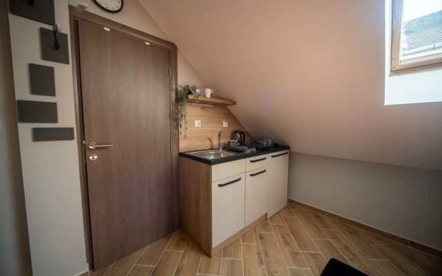 Manoir Apartments