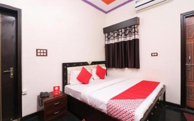 OYO 27763 Tr Hotel