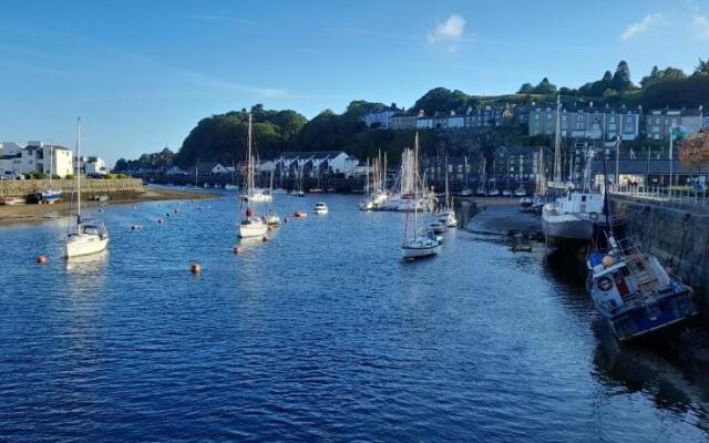 Cosy Mews House Close to Harbour
