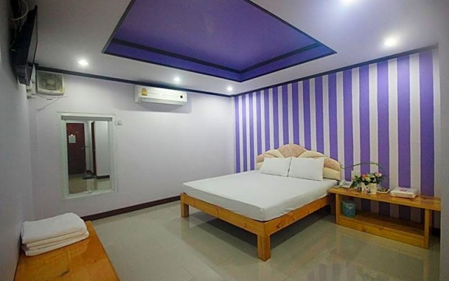 Au Hotel