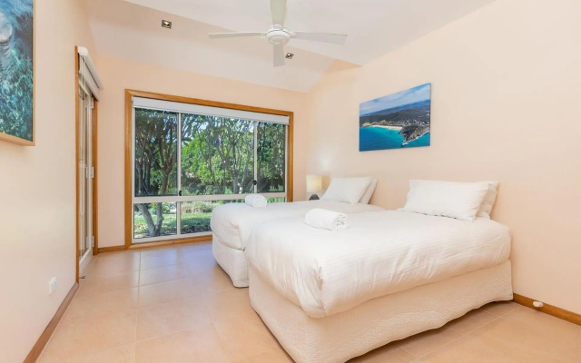 Breakaway at Blueys – Guest Rooms – Elizabeth Beach